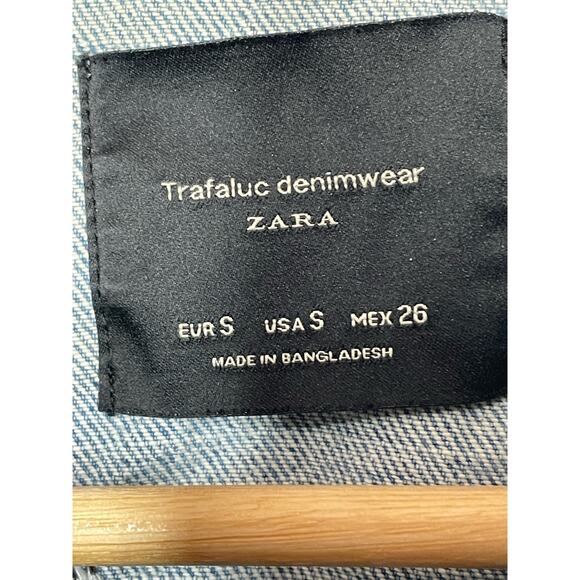 Zara Rare Denim Jean Jacket Size Small Oversized  Studded Trucker Positive Patch - Picture 4 of 5